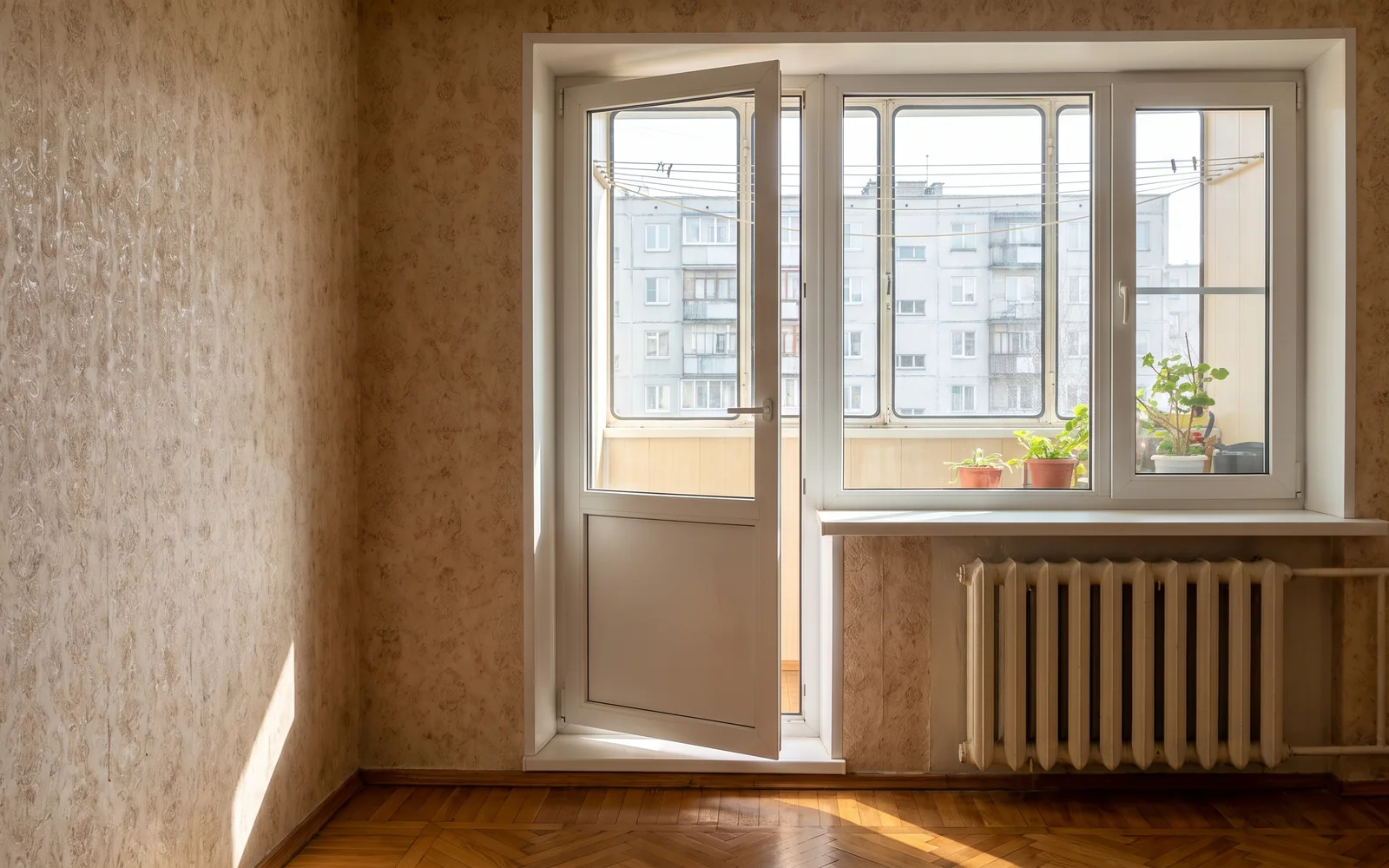 балконная дверь не закрывается: как это выглядит
